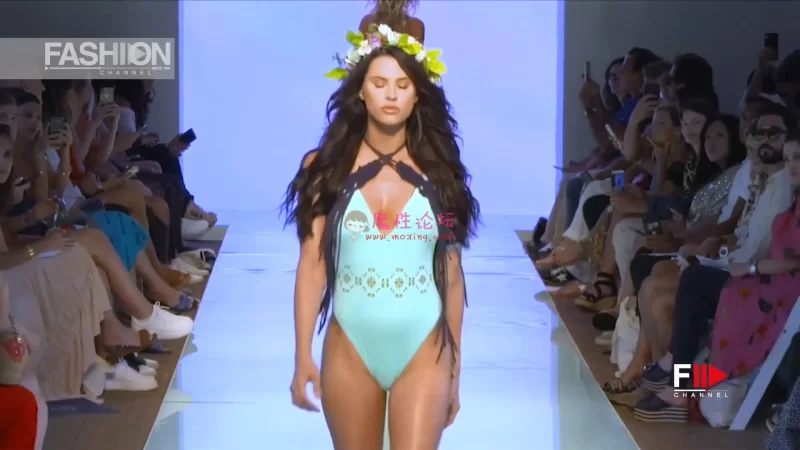 NU WAVE SWIM Spring Summer 2020 Miami - Fashion Channel.mp4_20190908_170418.226.jpg